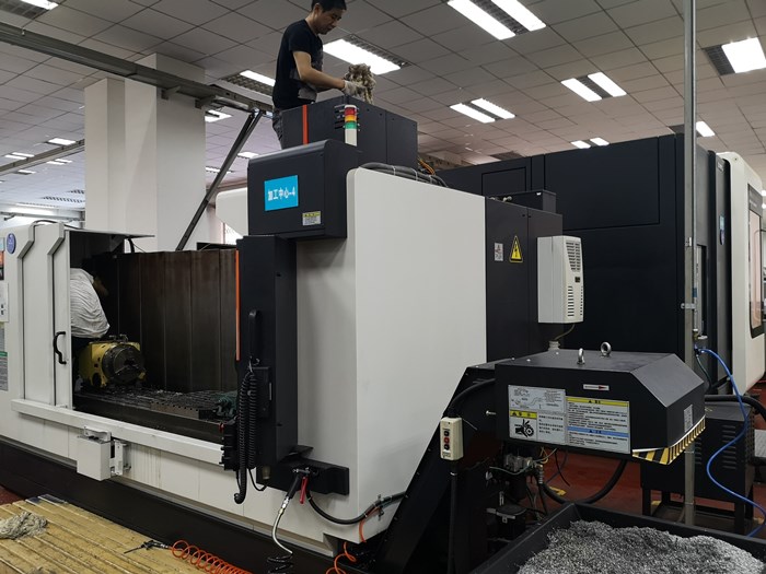 數控機(jī)床 數控(kong)機床