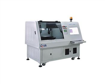 金(jin)屬數控雕刻機