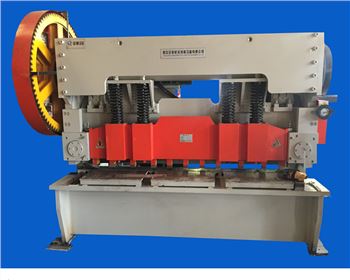 青(qing)海Q12-07X2500電動(dòng)機械剪(jiǎn)闆機