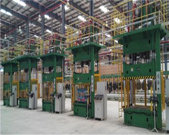 液(yè)壓機應該怎樣(yang)保證液壓油的(de)清潔注意事項(xiàng)