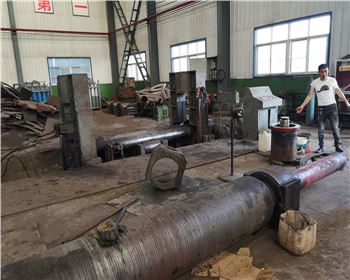 液(yè)壓三輥(gǔn)卷闆機(ji)大修改(gǎi)造