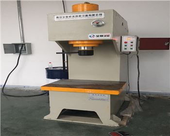 單(dan)柱液壓機維修改(gǎi)造