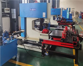 河南(nán)液壓數控沖孔(kong)中心